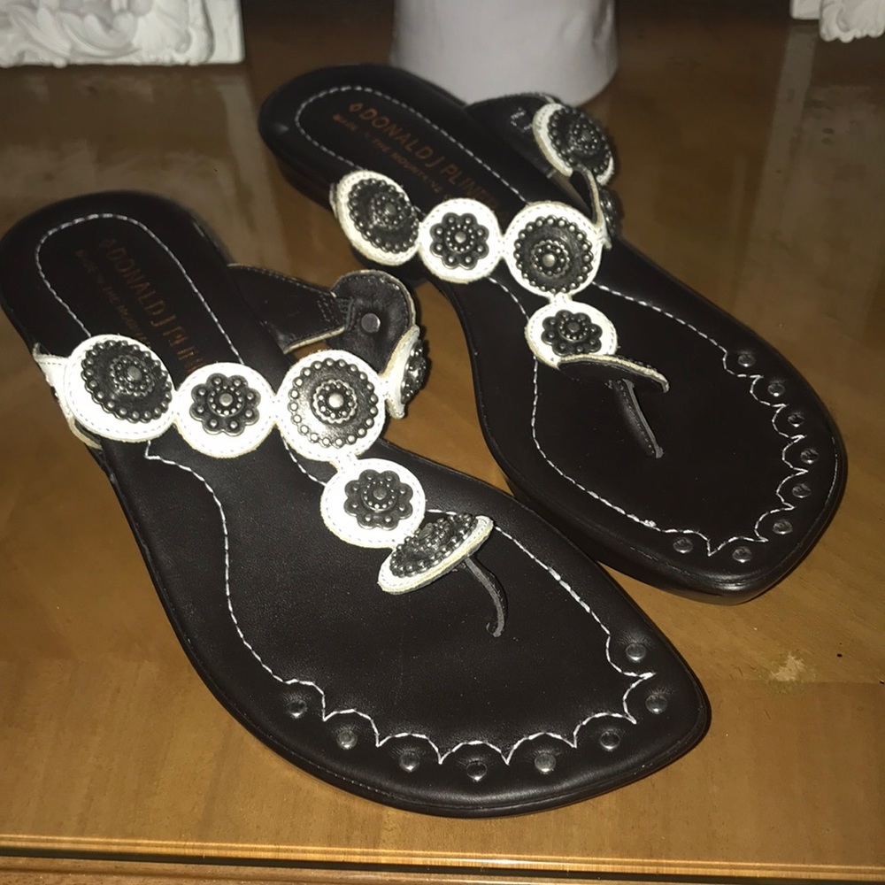 New Donald Pliner sandals